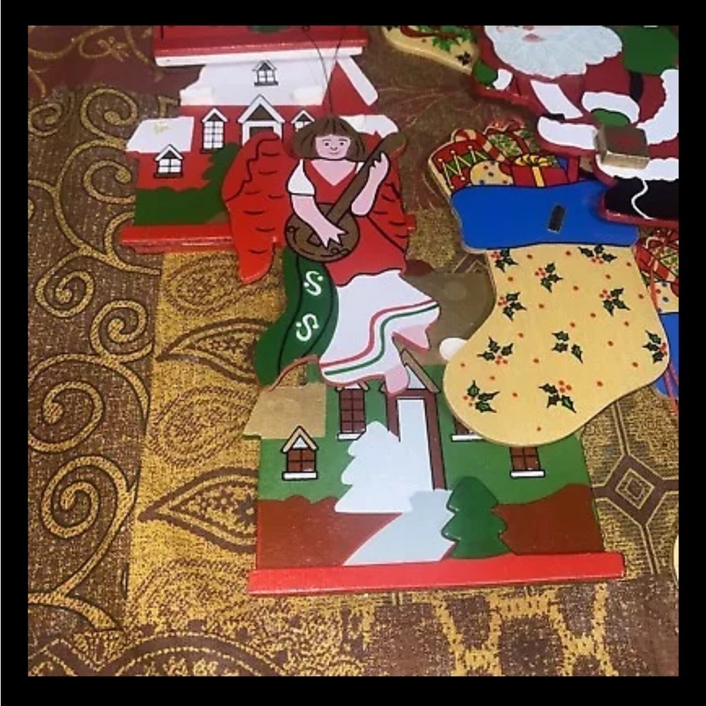 VTG Lot of 29 PCs  Christmas Tree Ornaments‎ wood   Santa Stocking Ladder House - Picture 3 of 7